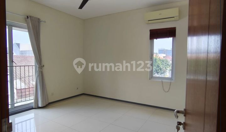 For Quick Lease, Freehold House in Kebayoran Baru 2