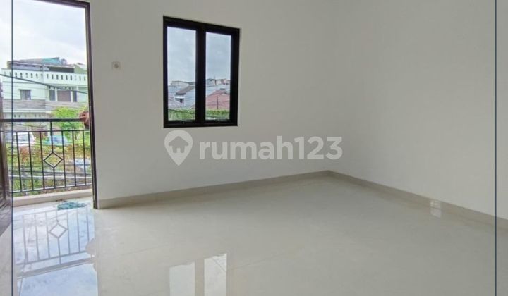 Dijual Cepat Rumah Baru Hook di Duri Kepa 2