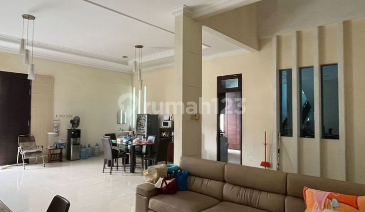 Dijual B.u Harga Dibawah NJOP Rumah Hoek Ditaman Semanan