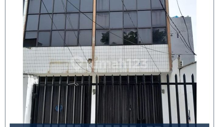 For Sale Very Cheap Strategic Location Shop House in Petojo