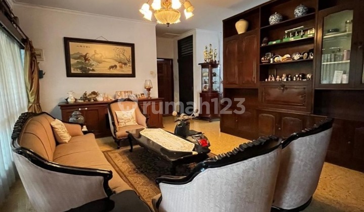 For Sale Spacious and Comfortable House in Kemanggisan 2