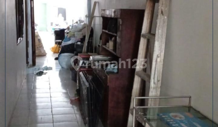 Quick Sale Residential House in Tamansari, West Jakarta 2