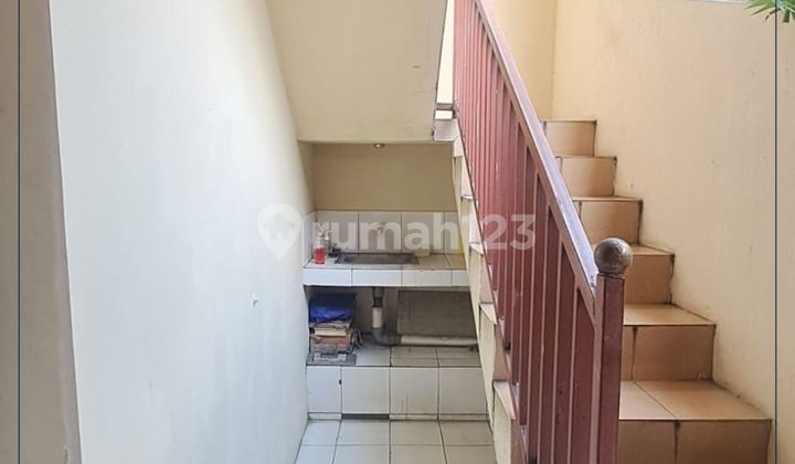 Very Cheap Dormitory House for Quick Sale in Kebon Jeruk 2