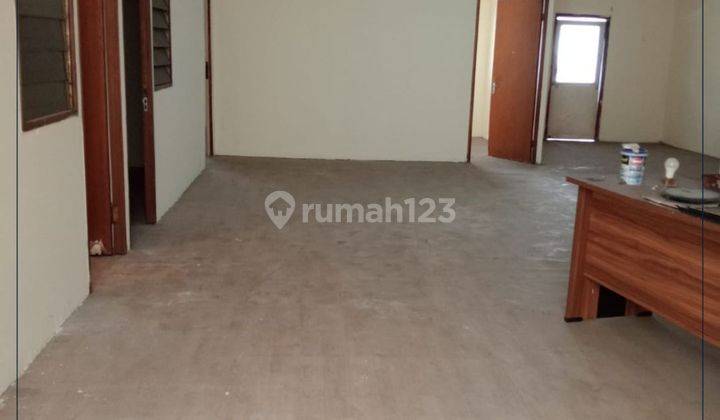 Disewakan Murah Rumah 2 Lt  Siap Huni Lokasi Strategis  2