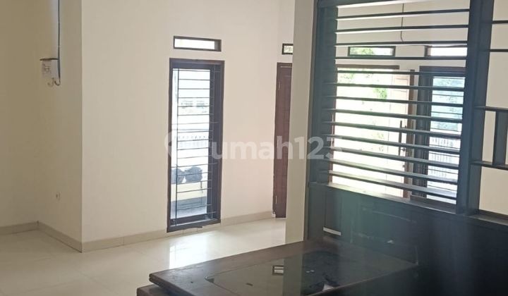 Dijual Murah Rumah Luas dan Nyaman 2