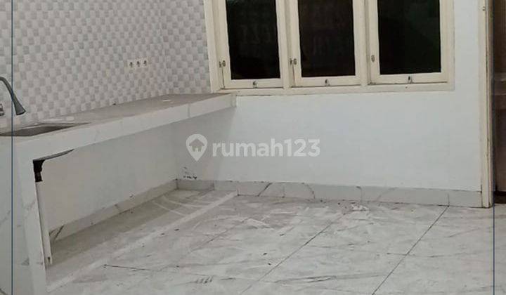 Dijual Cepat Sangat Murah Rumah 3 Lantai Shm  2