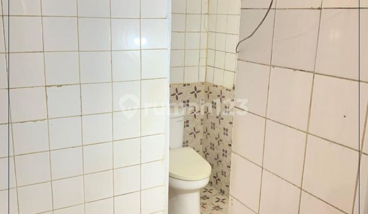 Quick Sale Ready-to-Occupy House in Cideng 2