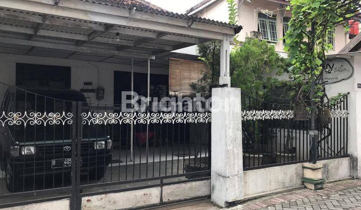 RUMAH TENANG TENTRAM DI JOGJAKARTA [R 892 J] 2