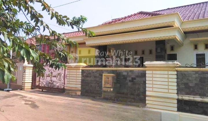 Rumah Mewah Kedamaian