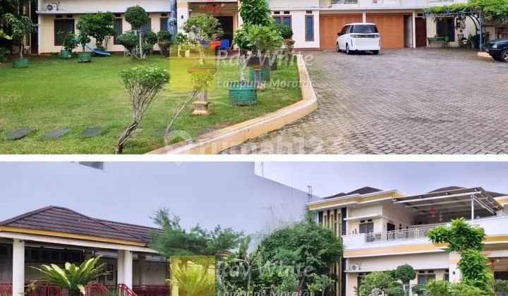 Rumah Mewah Tengah Kota