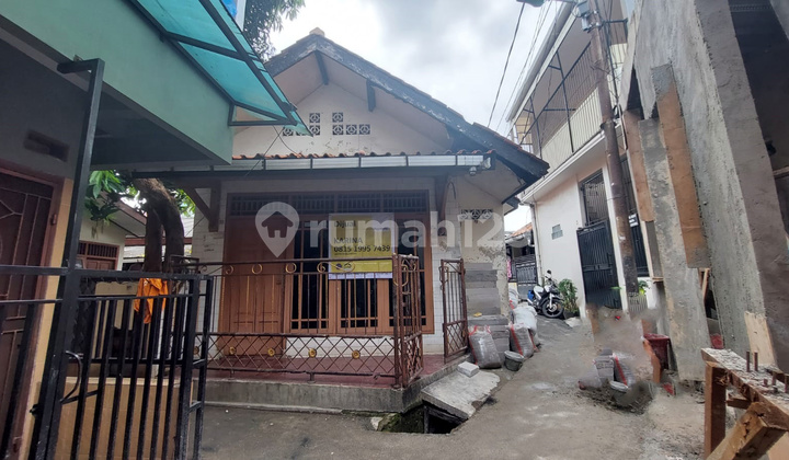 Dijual rumah 2 lantai di Kedamaian Dijual rumah 2 lantai di Kedamaian
