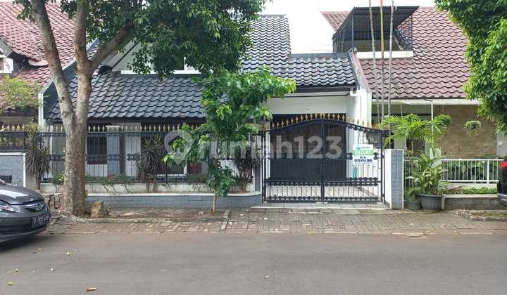 Rumah di Anggrek Loka Bsd (Depan Taman)