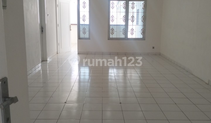 House in Nusa Loka BSD (by the roadside)