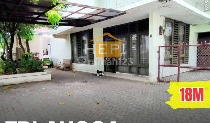 Rumah besar bergaya minimalis dengan tempat stategis di erlangga 1