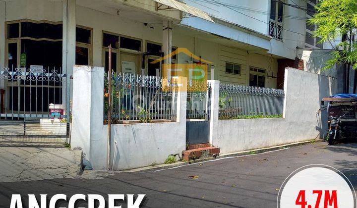 Rumah tengah kota dengan letak yang stategis  1