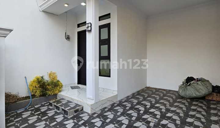 New House Ready to Occupy in a Housing Estate in Mampang, Depok 2