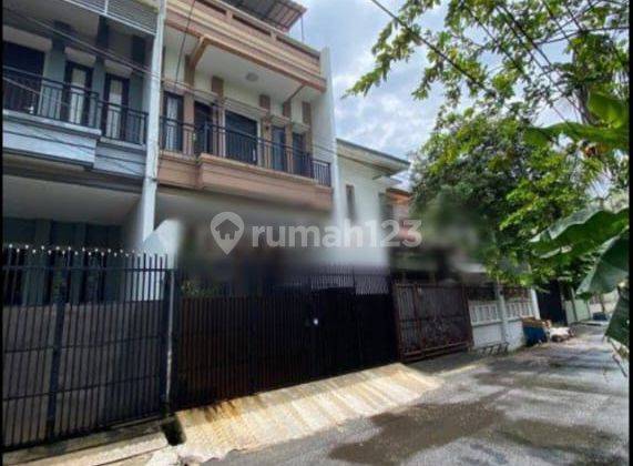 Rumah 3 Lantai Gelong Baru Timur Tomang 1