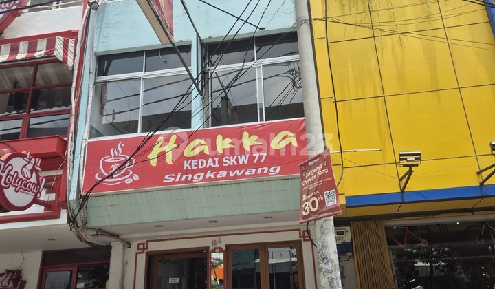 Disewakan Ruko 2.5 Lantai Strategis Boulevard Raya Kelapa Gading 1