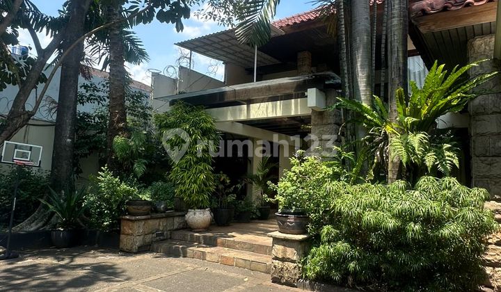 Dijual Rumah Modern Eksklusif 2 Lantai dengan Private Pool di Cilandak Jakarta Selata