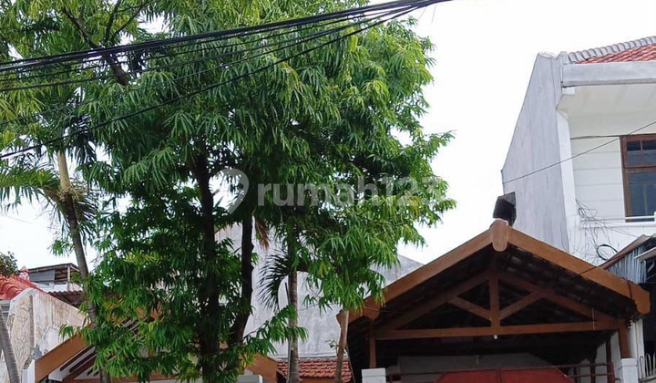 Rumah Darmo Permai Selatan Minim Renov - Surabaya Timur 1