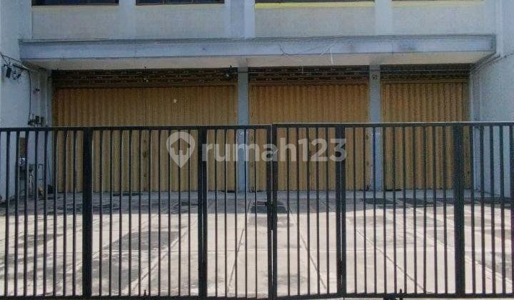 Two-Story Shop-House on Raya Diponegoro, Well-Maintained, Near Kedung Doro, Kedung Sari. Two-Story Shop-House on Raya Diponegoro, Well-Maintained, Near Kedung Doro, Kedung Sari.