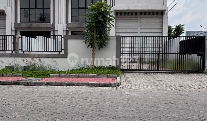 Warehouse for Rent in Sirie Warehouse Complex Ready to Use