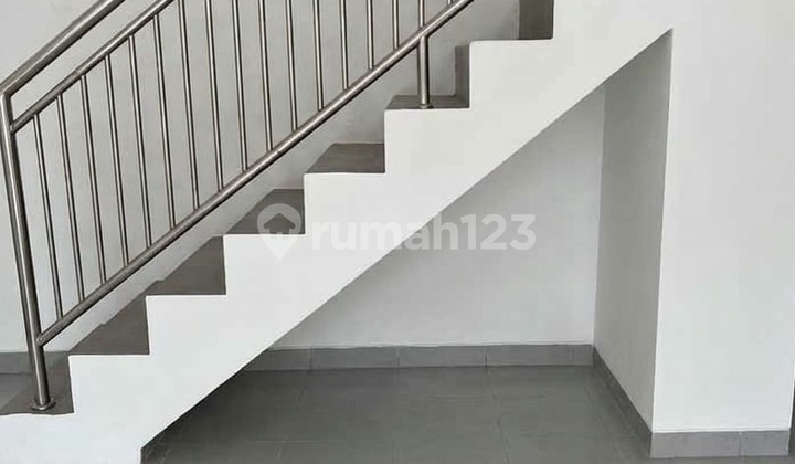 2-Story Shop House Ready to Use on Arif Rahman Hakim Main Road - East Surabaya 2