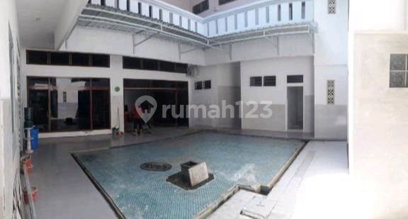 Two-Story Shop-House on Raya Diponegoro, Well-Maintained, Near Kedung Doro, Kedung Sari. Two-Story Shop-House on Raya Diponegoro, Well-Maintained, Near Kedung Doro, Kedung Sari.