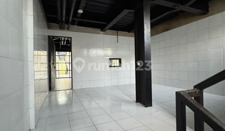 For Rent 3-Story Shop House on Zero Hr Muhammad Main Road, Ready to Use 2