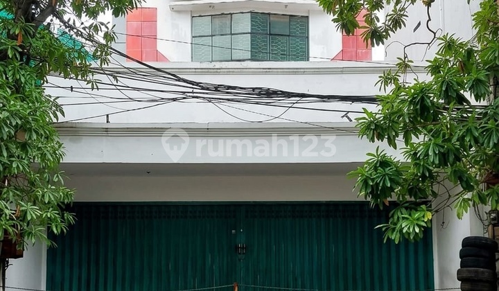 3-Story Shop House on Adityawarman Main Road, Ready to Use