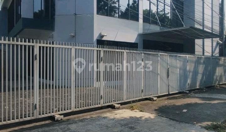 Well-Maintained 2-Story Ruko on Kenjeran Main Road 1