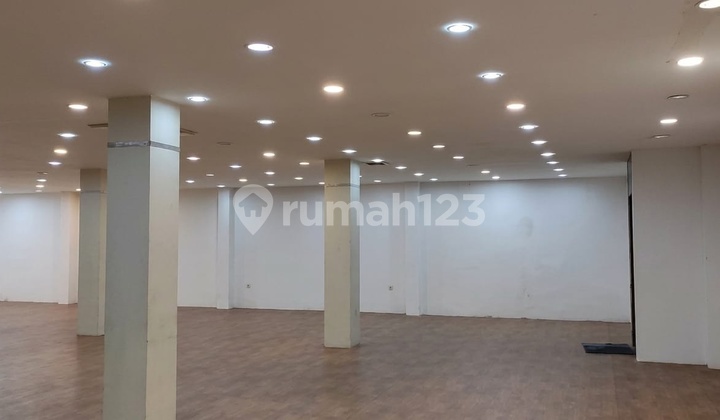 3-Story Shop House on Zero Mayjend Sungkono Main Road Ready to Use 2