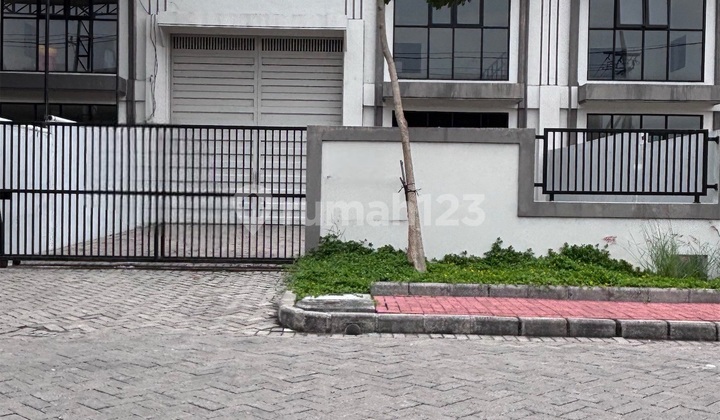 Warehouse for Rent in Sirie Warehouse Complex Ready for Use