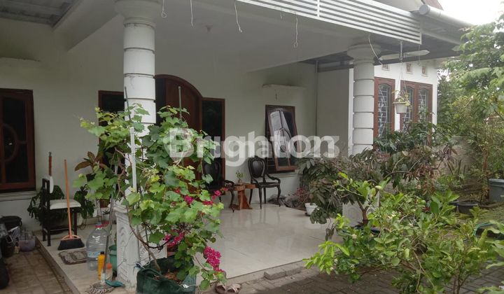 DIJUAL RUMAH ASRI POSISI HOOK – LINGKUNGAN NYAMAN & STRATEGIS