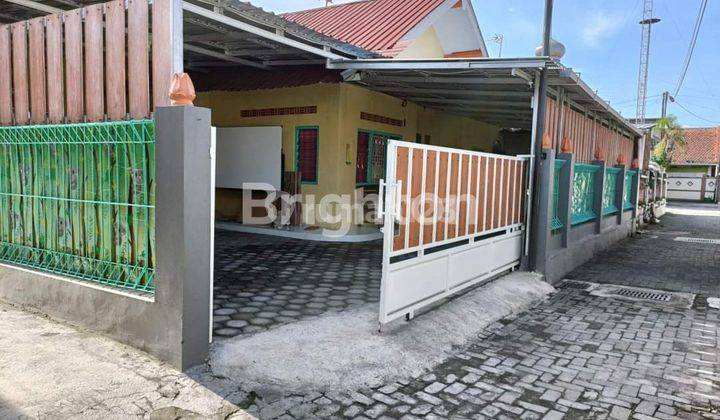 RUMAH DI JOGJA KOTA (KODYA) HITUNG TANAHNYA SAJA, AKSES MOBIL MASUK SHM, BELAKANG BCA KUSUMANEGARA 2