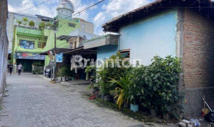 RUMAH KOS LOKASI STRATEGIS DI YOGYAKARTA DIHITUNG TANAHNYA SAJA 2