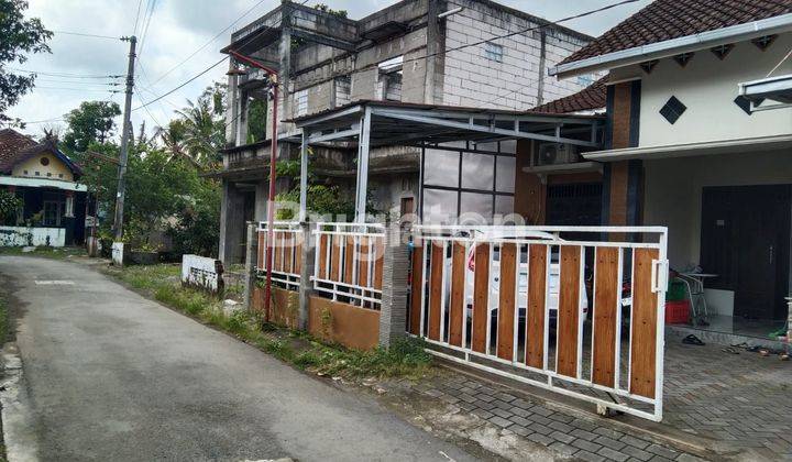 RUMAH DI REWULU, DEKAT UNIVERSITAS MERCU BUANA 2