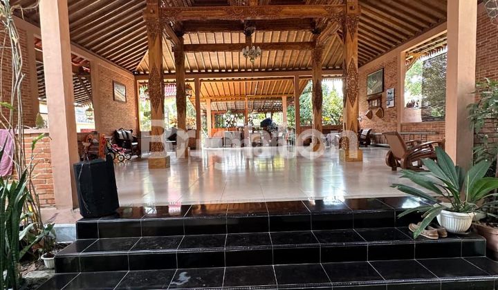 RUMAH INDUK DAN JOGLO DI JALAN KALIURANG YOGYAKARTA