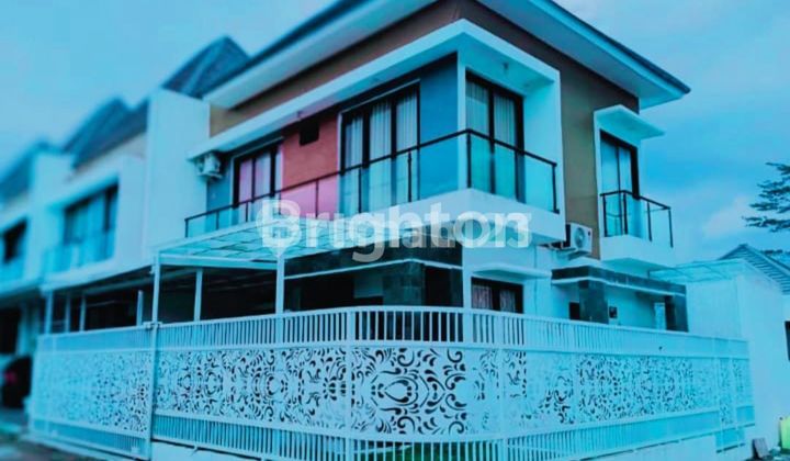 2-Story Hook House in Grand Amaia Kalasan
