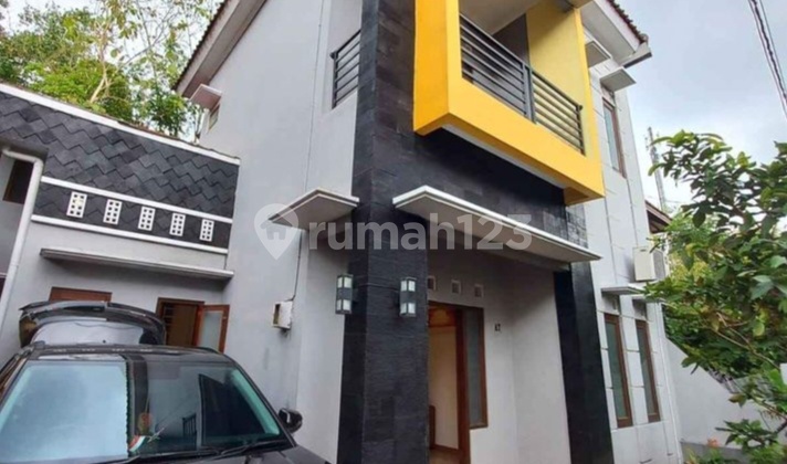 Dijual Rumah 2 Lantai Fully Furnished Strategis Dekat UII Jalan Kaliurang – Harga Terjangkau!
