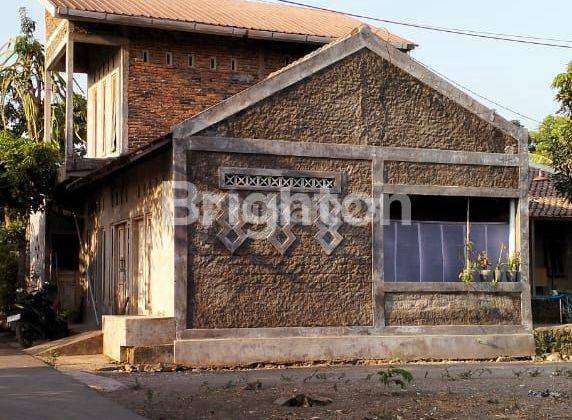 RUMAH HOOK 2 LANTAI DIJUAL: NYAMAN DAN STRATEGIS, VIEW KEBUN ASRI 1