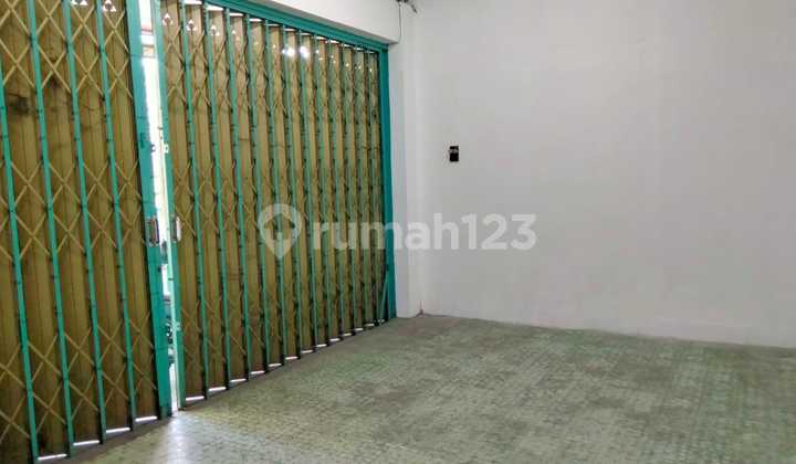 Strategic Shophouse in Kemetiran, Near Malioboro, Suitable for Business & Investment Strategic Shophouse in Kemetiran, Near Malioboro, Suitable for Business & Investment