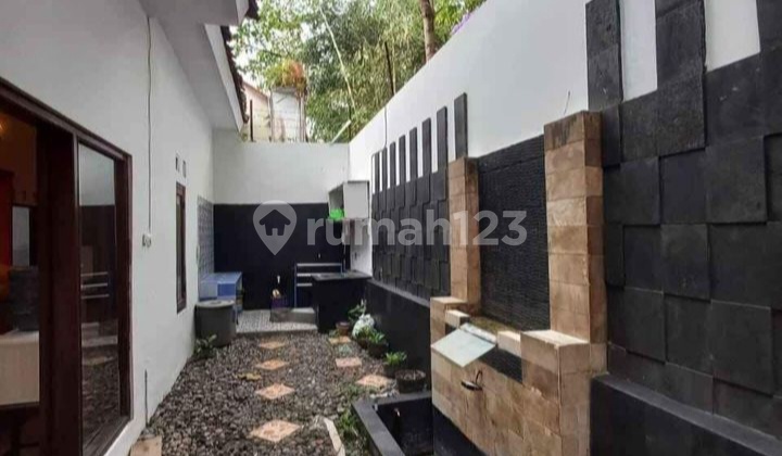 Dijual Rumah 2 Lantai Fully Furnished Strategis Dekat UII Jalan Kaliurang – Harga Terjangkau! 2