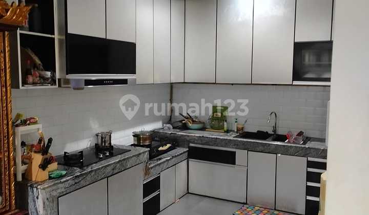 Dijual Rumah Modern Minimalis Dengan Tanah Dan Bangunan Cukup Luas Di Daerah Bintaro Tangerang Selatan 2