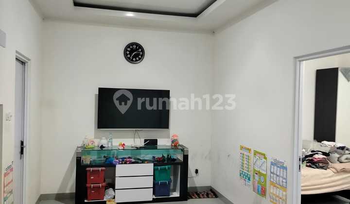 Dijual Rumah Modern Minimalis Dengan Tanah Dan Bangunan Cukup Luas Di Daerah Bintaro Tangerang Selatan