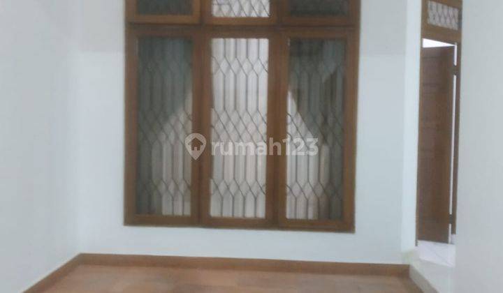 Rumah 2 Lantai SHM Lt 170 M2,lb 270 M2,kt 6,km 5 Siap Huni Di Bambu Apus Jakarta Timur 2