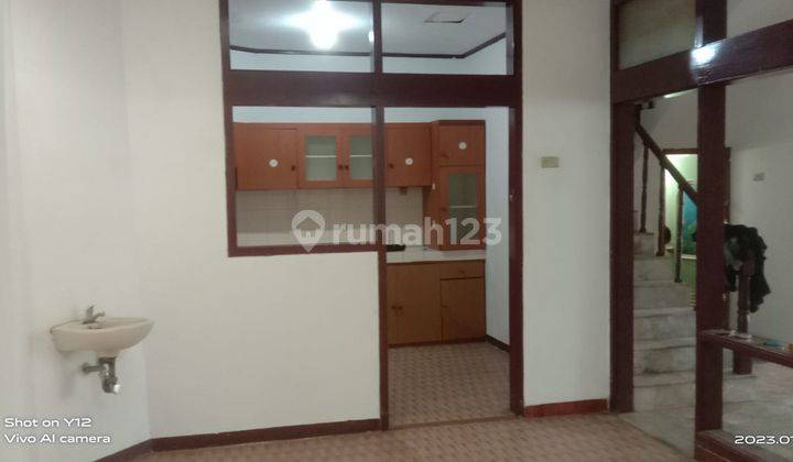 Rumah 2 Lantai,shm Lt 185 M2,lb 200 M2 Kt 5+1,km 3+1 Siap Huni Di Rawamangun Jakarta Timur 2