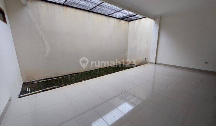 Rumah Bagus 2 Lantai Shm, Lt 200 M2,lb 280 M2,kt 4+1,km 3+1 Siap Huni Di Harapan Indah I,bekasi  2