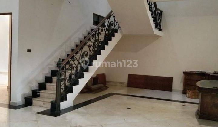 Rumah 2 Lantai Ada Kolam Renang Shm,semi Furnish, Lt 500 M2,lb 750 M2,kt 5,km 5 Siap Huni Di Kemang Timur,jakarta Selatan 1