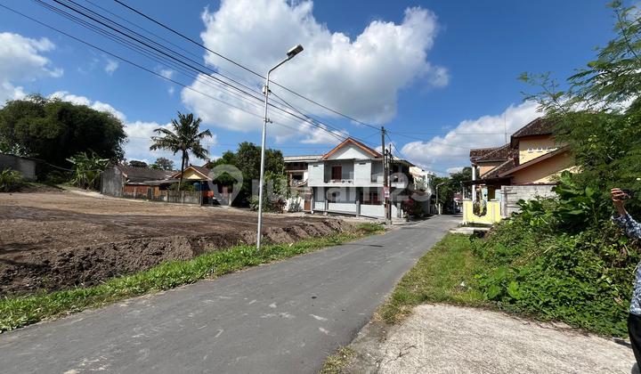 Yogyakarta Land in Kaliurang KM 10 Near UII and Gentan Market Yogyakarta Land in Kaliurang KM 10 Near UII and Gentan Market